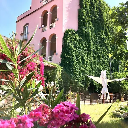 Palazzo Pischedda 3* בוסה
